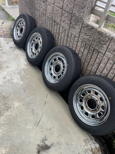 デイトナ15インチ　タイヤ23年製