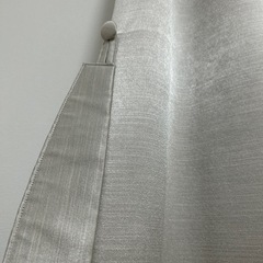 カーテンの画像