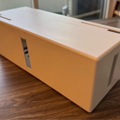 ケーブル収納ボックス（大）の画像