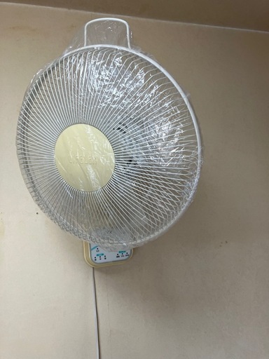 壁掛け　扇風機