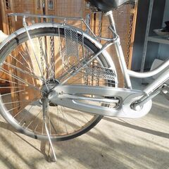 26インチ自転車 シティサイクル ママチャリ シルバー 3段切替 カゴ付き