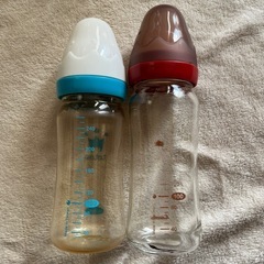 テテオ　授乳のお手本　哺乳瓶240ml ガラス製1本とプラ製1本の画像