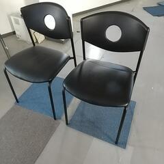 お引取り先決まりました。　至急、椅子2個　黒色