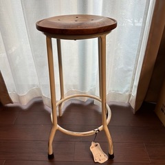 ボタン型ハイチェアの画像