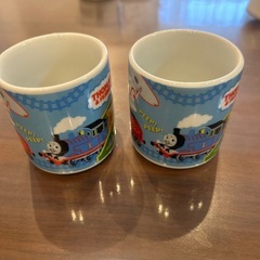 トーマスマグカップ2つ