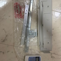 corona ルームエアコン 窓枠付きの画像