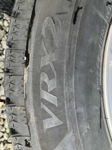 【最終値下げ】アルヴェル、エスティマにいかがですか？　スタッドレスタイヤ、アルミ4本セット2021製VRX2 215/65R16