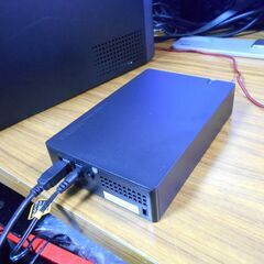 3,5インチ 外付けハードディスク 1TB 使用時間約15時間の画像