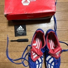 adidas フットサル・サッカースパイク　青/赤