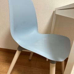 【0円】ikeaのテーブル、椅子2脚の画像