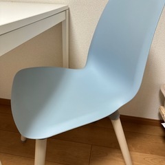 【0円】ikeaのテーブル、椅子2脚の画像