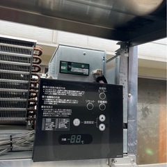 【動確済み】ホシザキ 業務用 縦型冷蔵庫 HR-63ZT3 三相 200V 392L W625×D650×H1890 2枚扉 動力 縦型2枚扉 薄型 厨房機器 大阪の画像