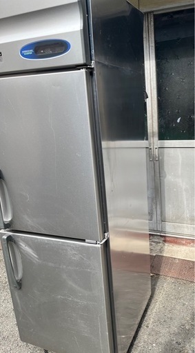 【動確済み】ホシザキ 業務用 縦型冷蔵庫 HR-63ZT3 三相 200V 392L W625×D650×H1890 2枚扉 動力 縦型2枚扉 薄型 厨房機器 大阪