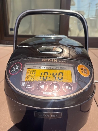 象印　圧力IH炊飯器　5.5合炊き　NP-ZC10