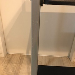パソコンデスクの画像
