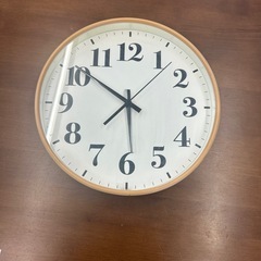 ☆値下げ☆　K2503-435 配送不可 壁掛け時計 円形 キズ汚れ有りの画像