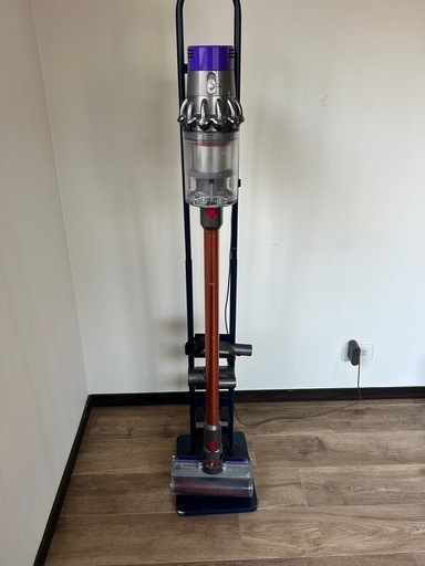【お取引終了】Dyson コードレス　スタンド付き