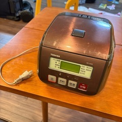 東芝炊飯器　RC-5NS 3合炊き