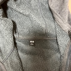 ユニクロ　パーカーの画像