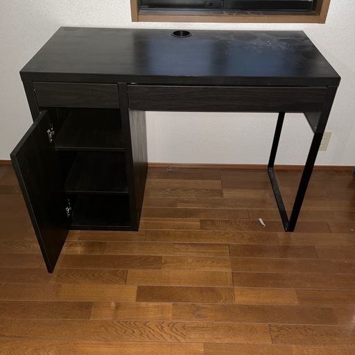 IKEAの勉強机