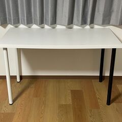IKEA ・LAGKAPTEN・白いデスク