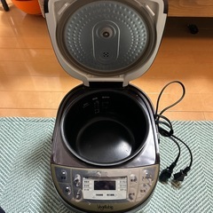 炊飯器の画像