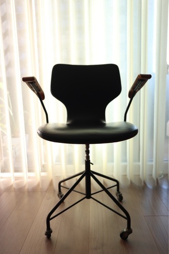 剣持勇　カブトチェア　天童木工