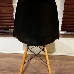 イームズチェア　//3月中//の画像