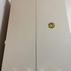 ダブルドアキャビネット 収納ビン付きの画像