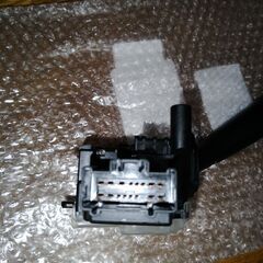 最終値下げ、車部品、オートヘッドラインスイッチ、トヨタハイエース用、 部品番号84140ー32250の画像