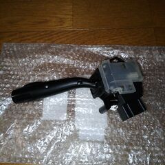 最終値下げ、車部品、オートヘッドラインスイッチ、トヨタハイエース用、 部品番号84140ー32250の画像