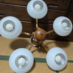 昭和レトロシャンデリア (電球はイメージ用の為付属しません)の画像