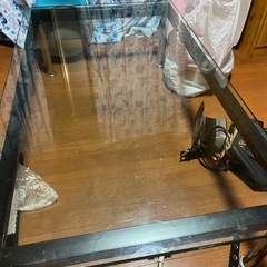 テーブル