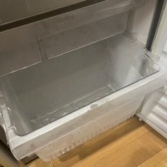 【受け取り先決まりました】1000円　冷蔵庫の画像