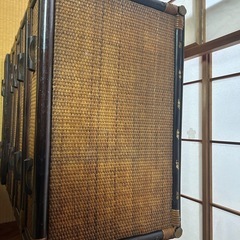 籘製の棚 年代物 譲りますの画像
