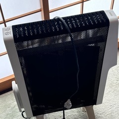 電気ヒーター　ストーブ
