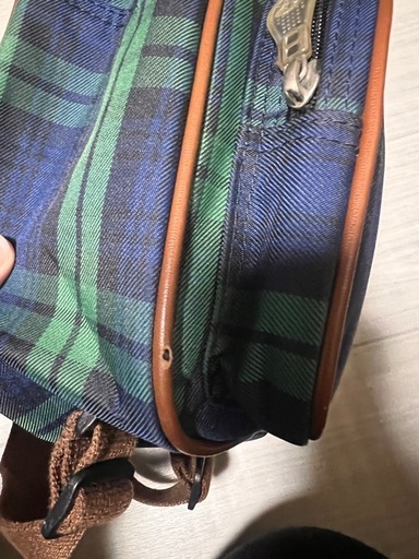 ブライト保育園 制服 傷写真