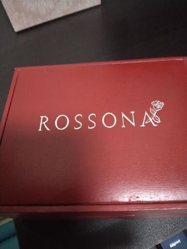 レディース高級腕時計新品です。20000円