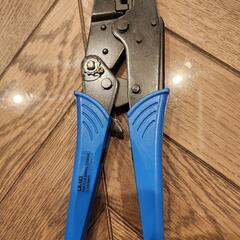 圧着工具