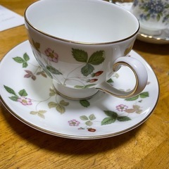 WEDGWOOD  ワイルドストロベリーカップ&ソ-サ-