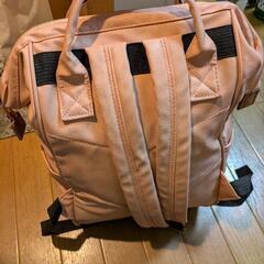 可愛いピンク色のデイバックの画像