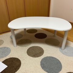 テーブル