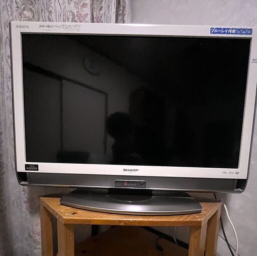 SHARP　AQUOS　世界の亀山　液晶テレビ　Blu-raydisk一体型　ホワイト枠　LC-32DX3