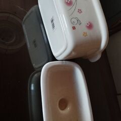 漬物を漬ける容器　陶器　蓋付き　冷蔵庫に入るサイズ　美品の画像