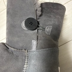 ブーツUGGの画像