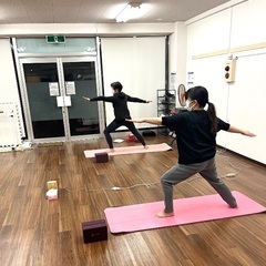 ヨガ教室(イシュタヨガ ベーシッククラス)の画像