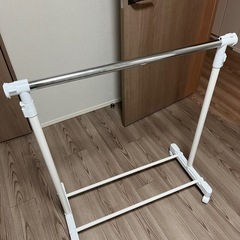 伸縮ハンガーラックキャスター付