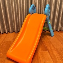 トイザらス　滑り台の画像