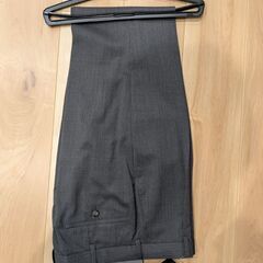 【新品・未使用】ブレザー4枚、スラックス3枚の画像