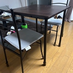 二人用のダイニングテーブル&チェア